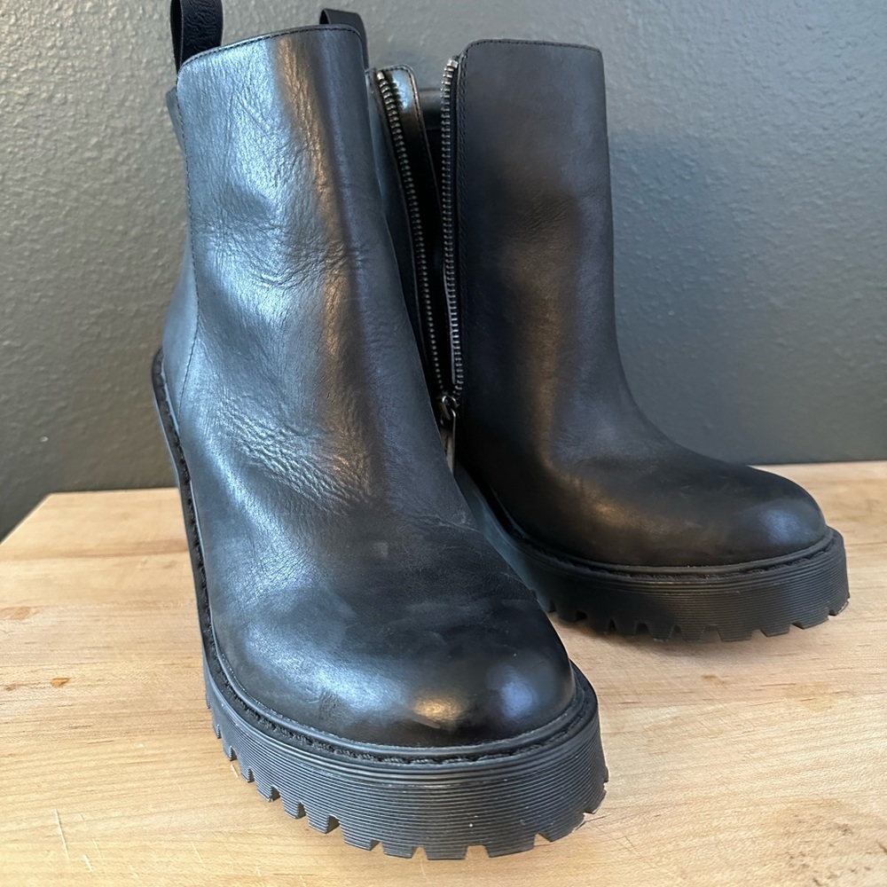 Dr. Martens Magdalena